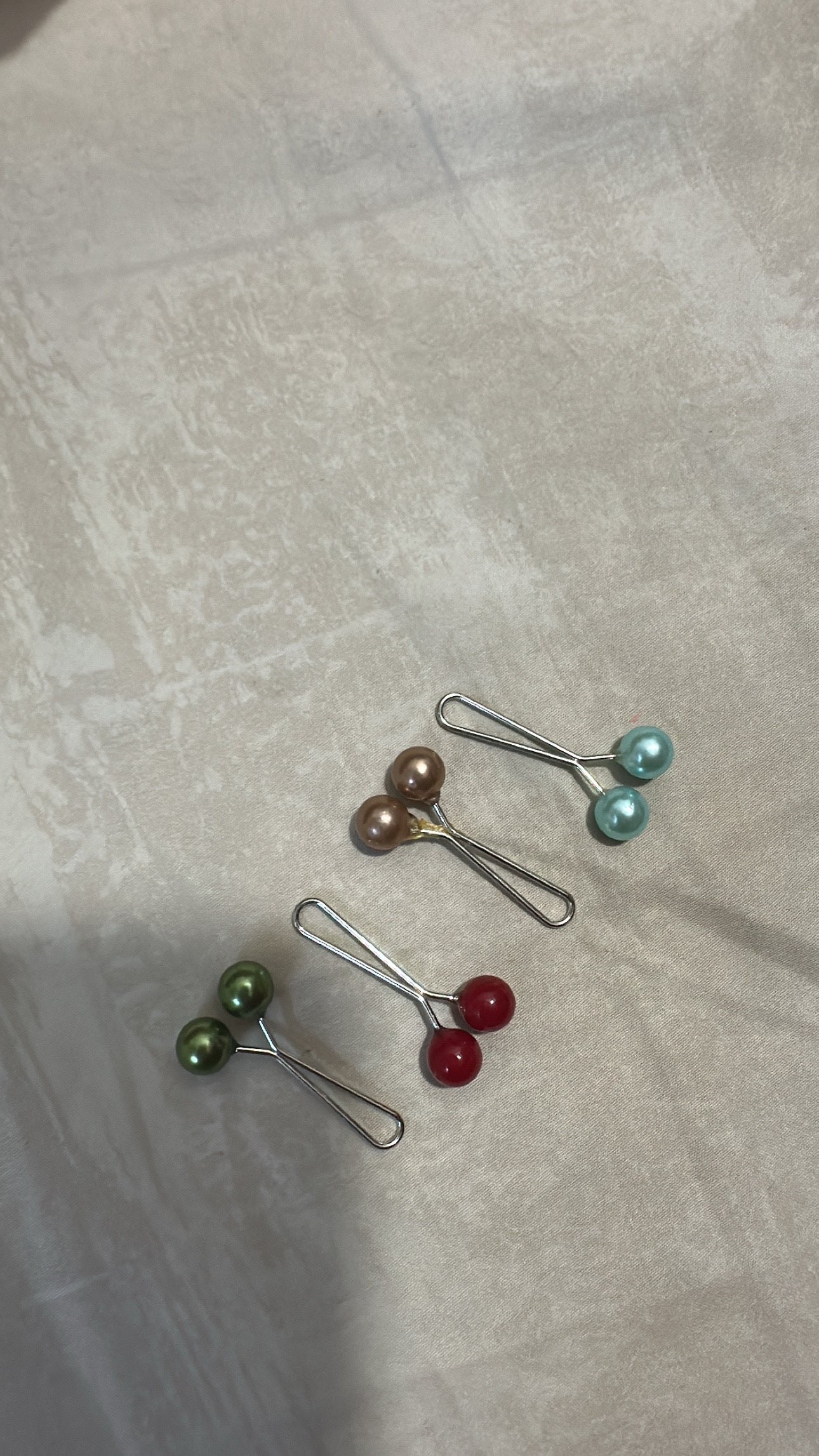 Loop pins 4pcs